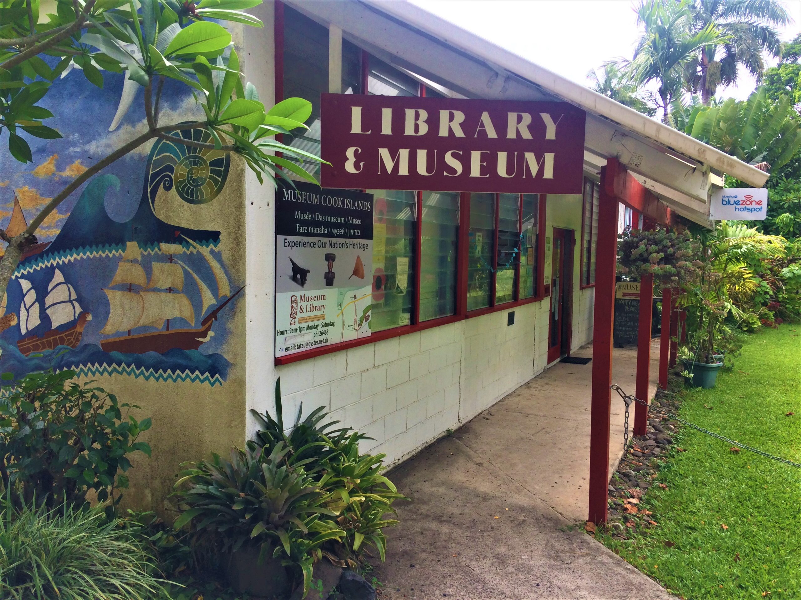 Museum-og-bibliotek-Rarotonga - Sidder Under En Palme