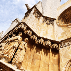 Statuer på Cathedral de Tarragona - SidderUnderEnPalme