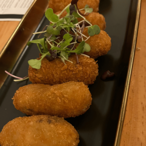 Negro Carbon - SidderUnderEnPalme - Croquetas