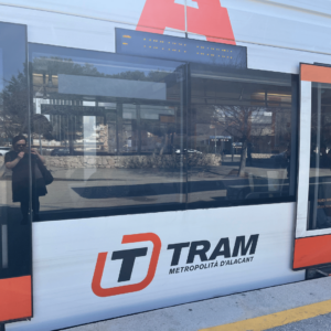 SidderUnderEnPalme - TRAM i Alicante