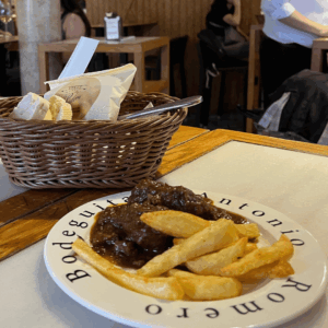 Svinekæber på Bodeguita Reyes Antonio Romero, Sevilla - SidderUnderEnPalme
