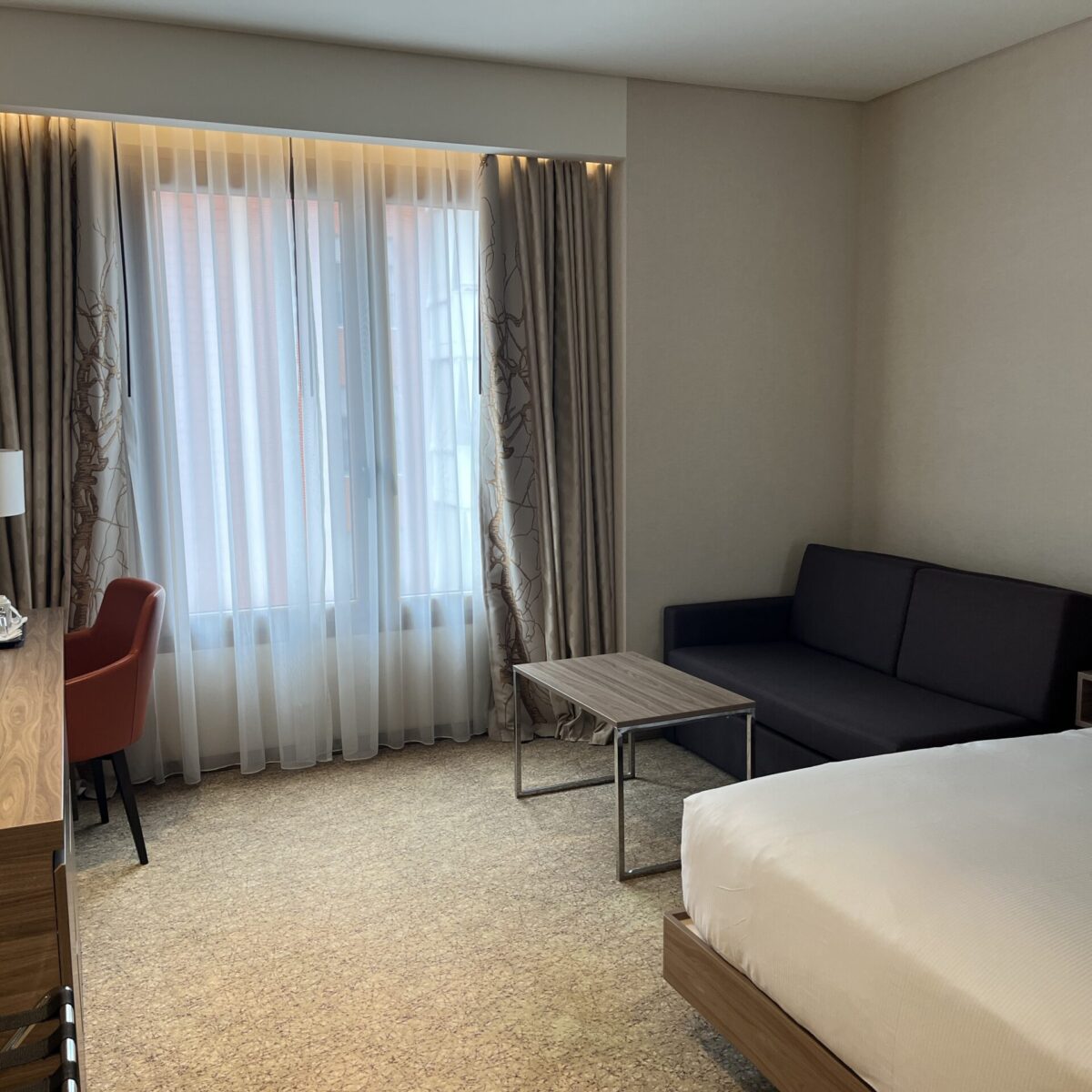 Hotel Hilton Garden Inn i Tirana, Albanien - SidderUnderEnPalme Hotel Hilton Garden Inn i Tirana, Albanien - SidderUnderEnPalme