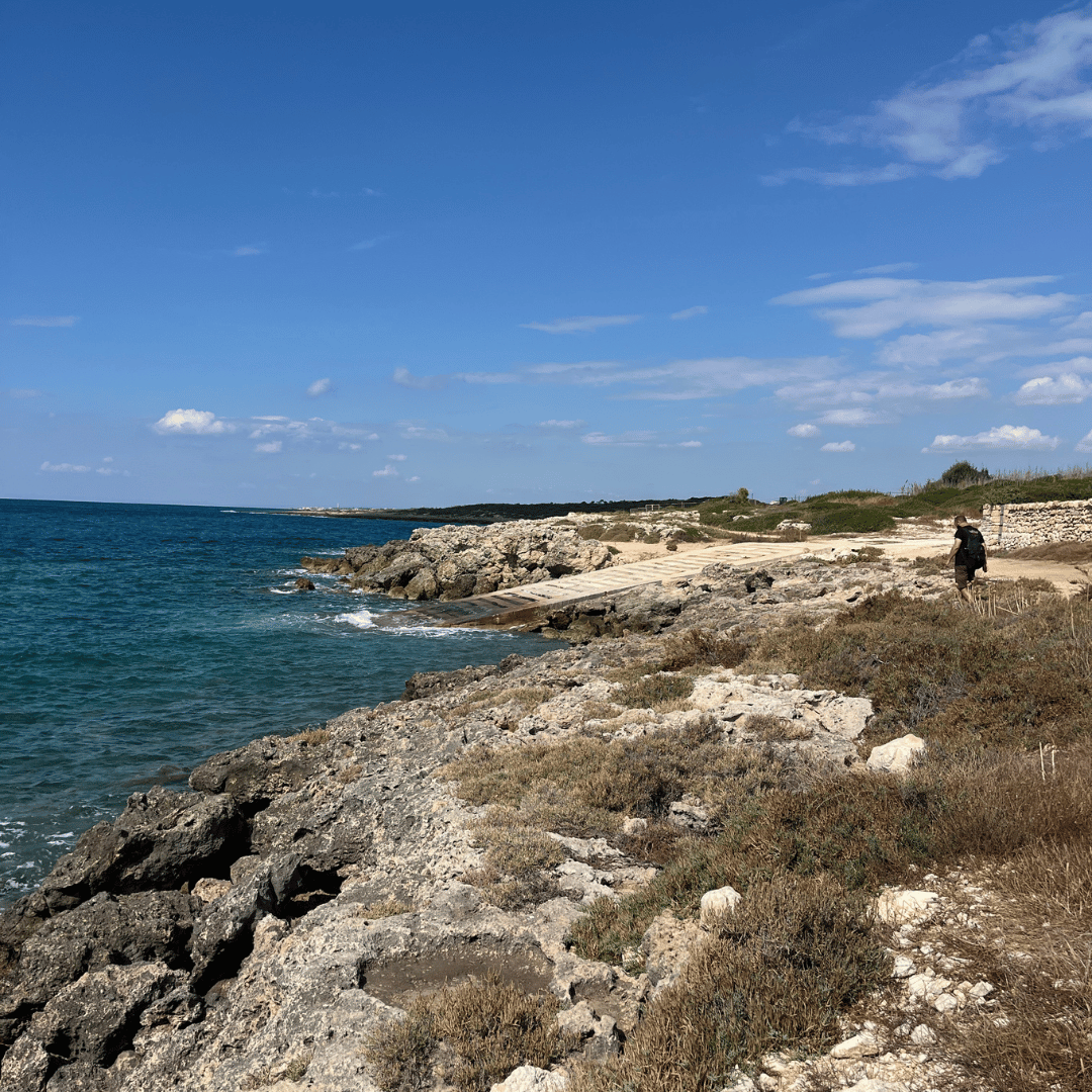 Kysten ved Batteria Cattaneo, Taranto - SidderUnderEnPalme Kysten ved Batteria Cattaneo, Taranto - SidderUnderEnPalme