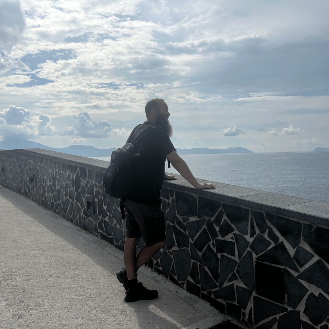 Promenaden i Portici, Napoli - SidderUnderEnPalme Promenaden i Portici, Napoli - SidderUnderEnPalme