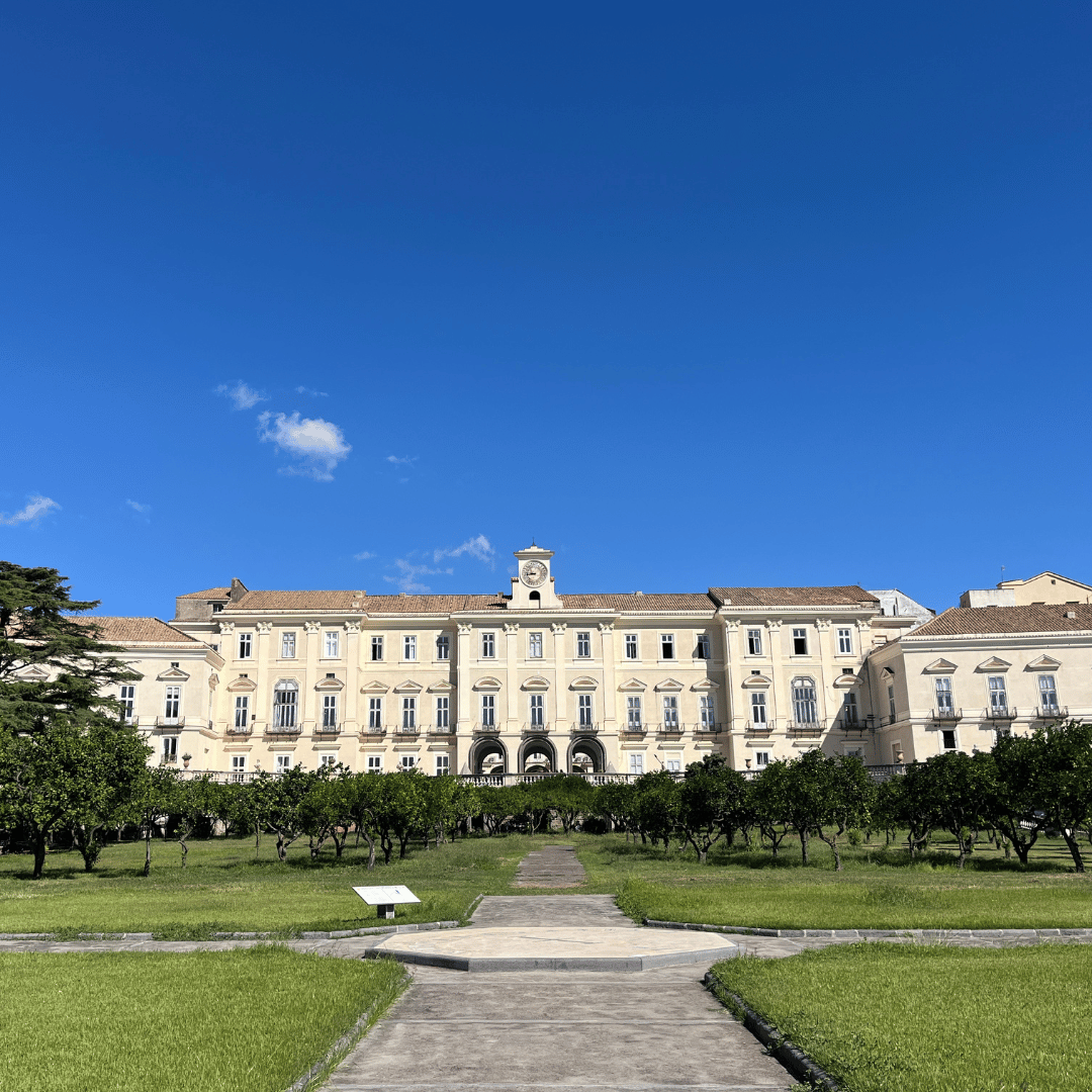 Reggia di Portici, Napoli - SidderUnderEnPalme Reggia di Portici, Napoli - SidderUnderEnPalme