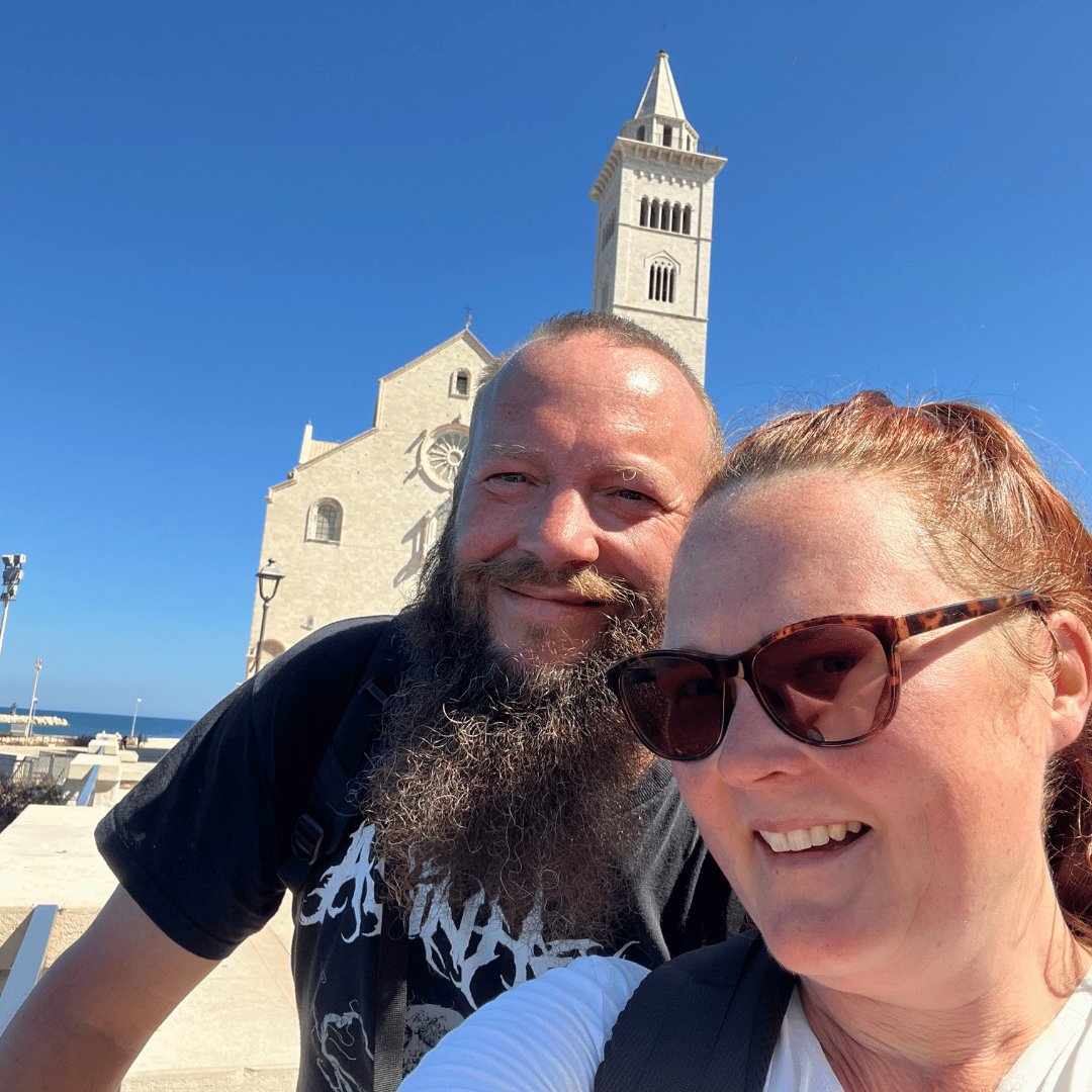 SidderUnderEnPalme - Barletta, Italien - Katedralen i Trani SidderUnderEnPalme - Barletta, Italien - Katedralen i Trani